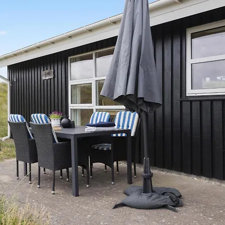 Casa vacanze Lovely In With Wifi